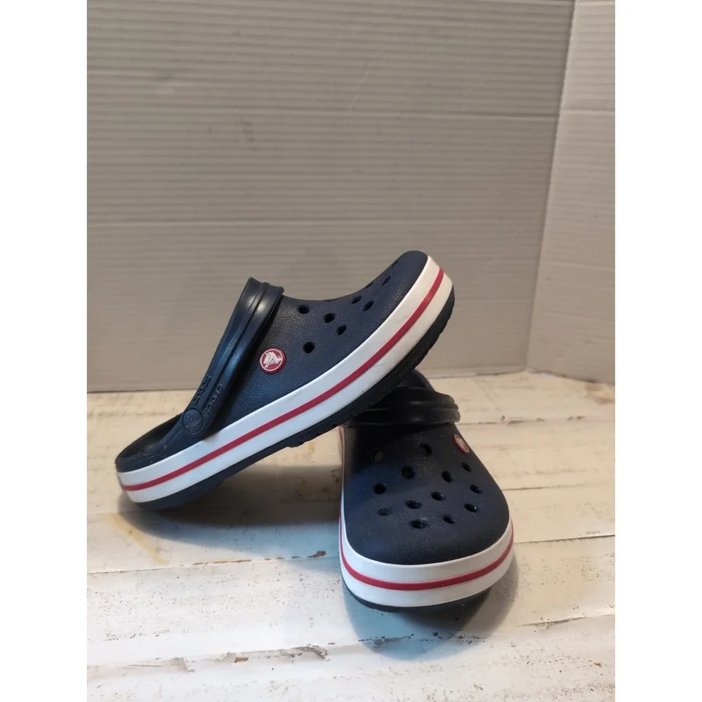 CROCS Classic Clogs Navy Unisex Shoes Size 7 Men 9 Women - Navy/White/Red Stripe
